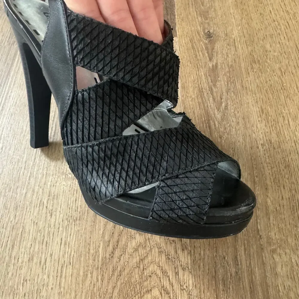 Gianni Bini Strappy, Open Toe Heels in Black